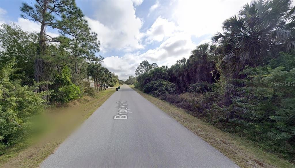 На продажу: $17,000 (0.18 acres)