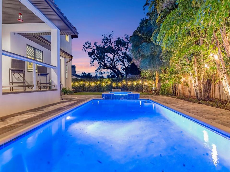 Activo con contrato: $2,595,000 (5 camas, 4 baños, 4308 Pies cuadrados)