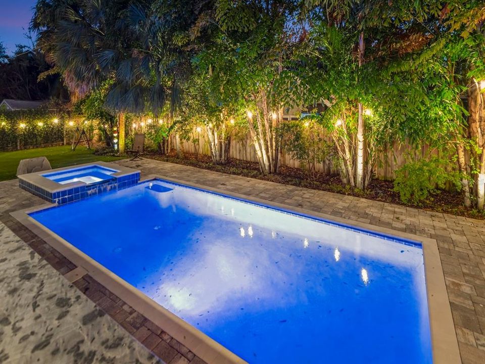 Activo con contrato: $2,595,000 (5 camas, 4 baños, 4308 Pies cuadrados)