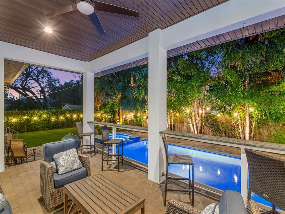 Activo con contrato: $2,595,000 (5 camas, 4 baños, 4308 Pies cuadrados)