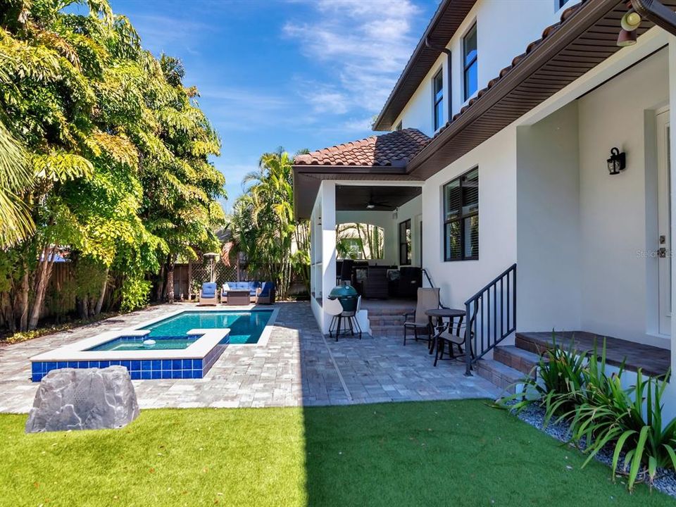 Activo con contrato: $2,595,000 (5 camas, 4 baños, 4308 Pies cuadrados)