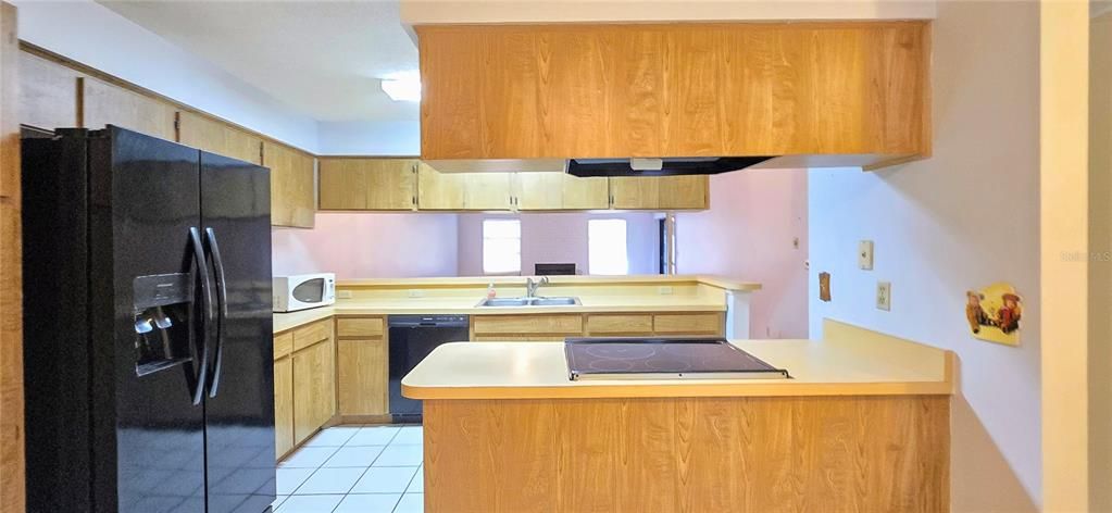 For Rent: $1,900 (2 beds, 2 baths, 1143 Square Feet)
