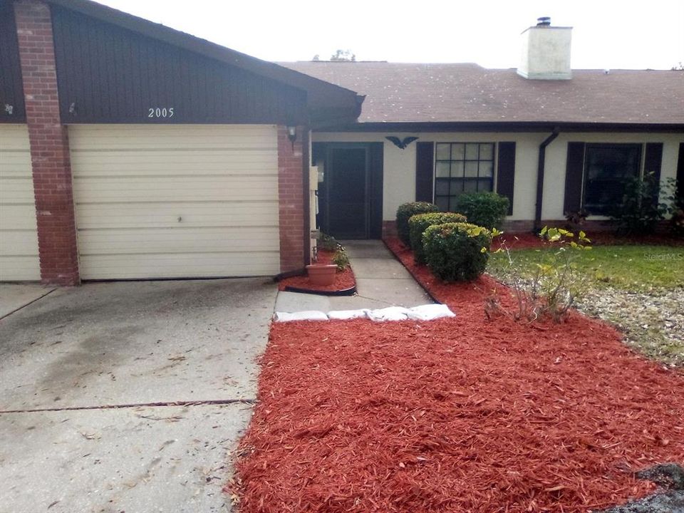 For Rent: $1,900 (2 beds, 2 baths, 1143 Square Feet)