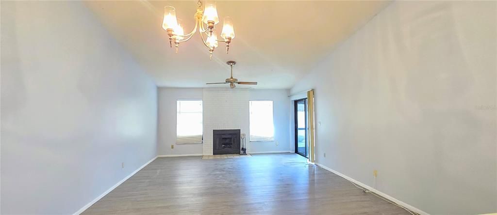 For Rent: $1,900 (2 beds, 2 baths, 1143 Square Feet)