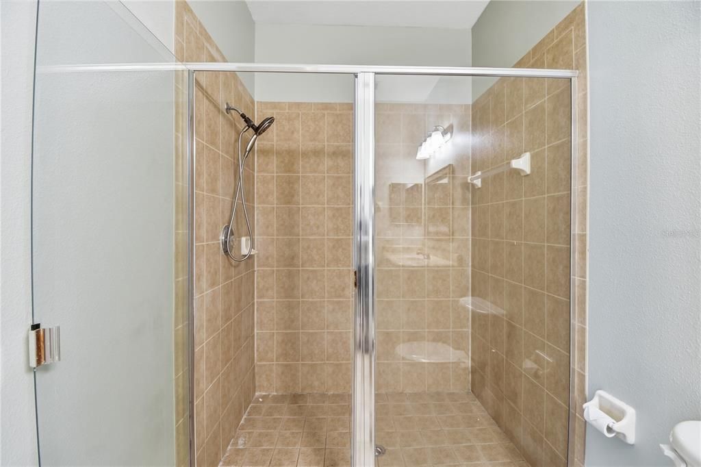 En Venta: $385,000 (4 camas, 2 baños, 2039 Pies cuadrados)