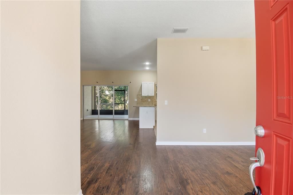 En Venta: $385,000 (4 camas, 2 baños, 2039 Pies cuadrados)
