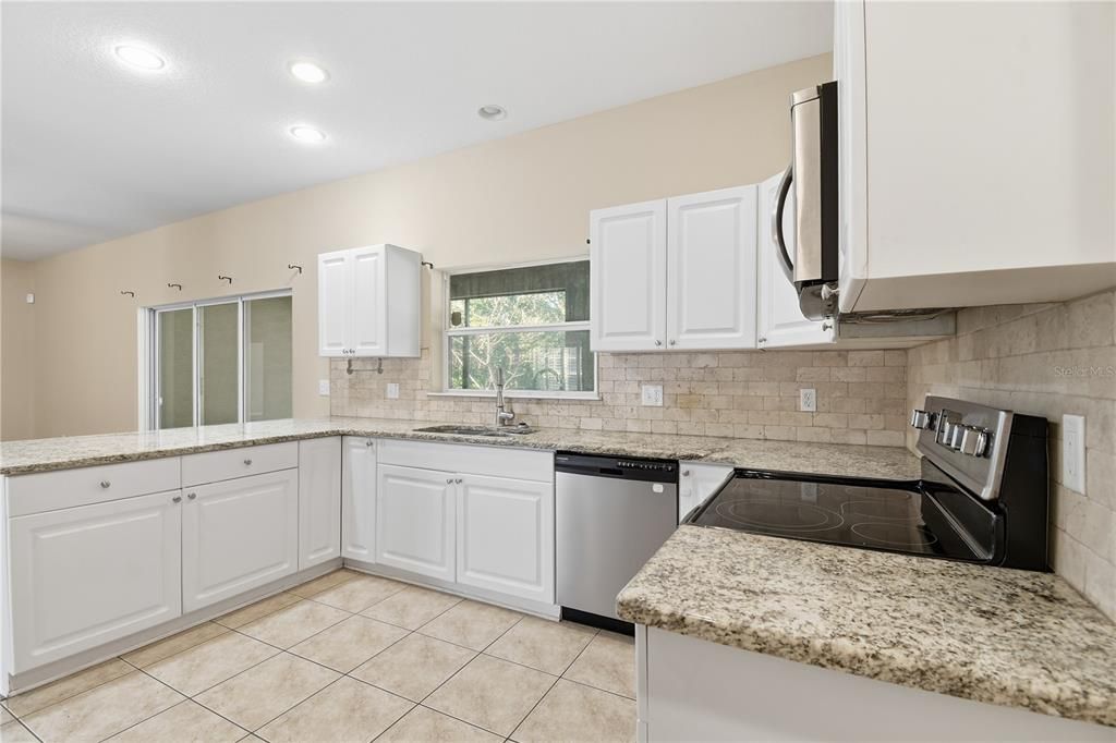 En Venta: $385,000 (4 camas, 2 baños, 2039 Pies cuadrados)