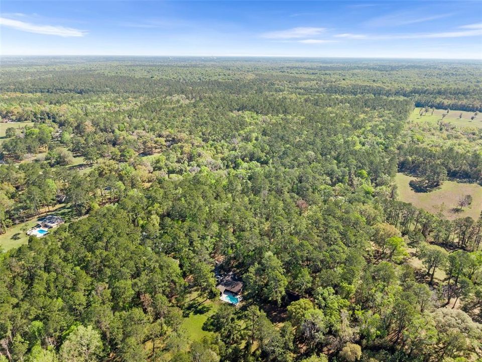 Activo con contrato: $559,900 (3 camas, 2 baños, 2120 Pies cuadrados)
