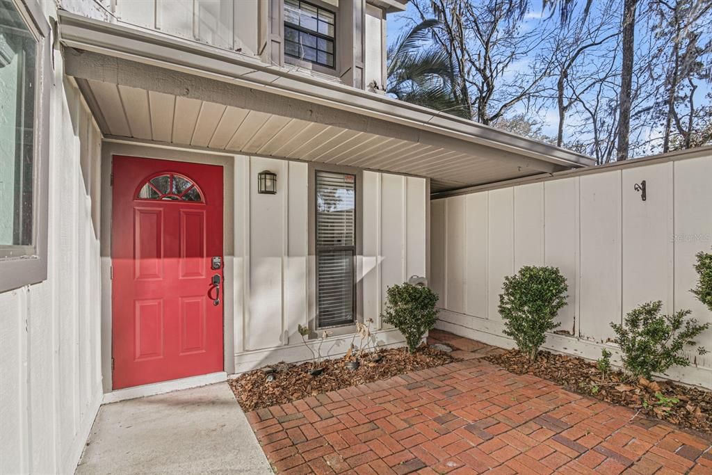 For Sale: $155,000 (3 beds, 2 baths, 1290 Square Feet)