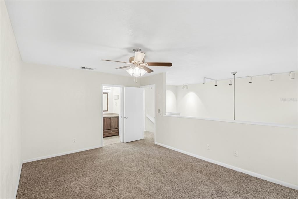 For Sale: $155,000 (3 beds, 2 baths, 1290 Square Feet)