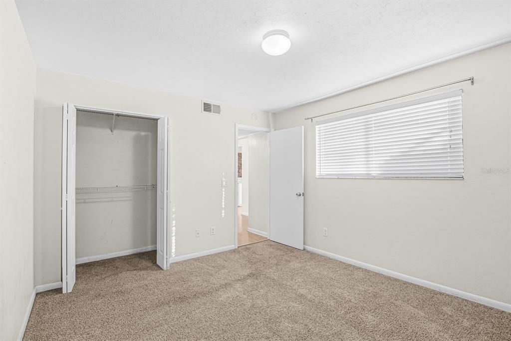 For Sale: $155,000 (3 beds, 2 baths, 1290 Square Feet)