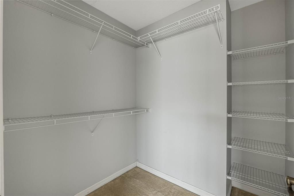 Activo con contrato: $236,800 (3 camas, 2 baños, 1565 Pies cuadrados)