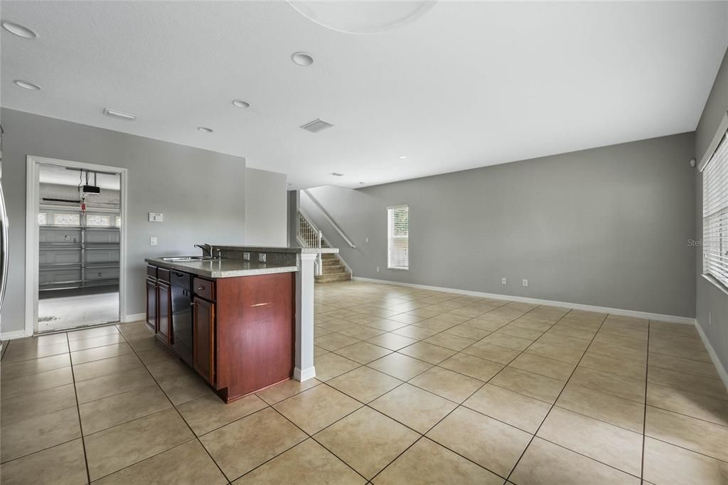 Activo con contrato: $236,800 (3 camas, 2 baños, 1565 Pies cuadrados)