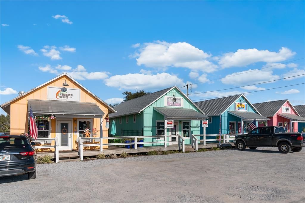 En Venta: $960,000 (0.16 acres)