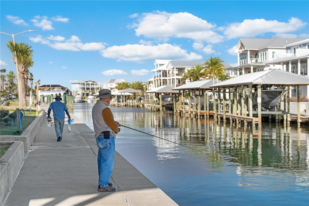 En Venta: $960,000 (0.16 acres)