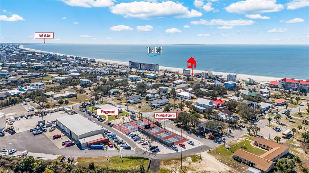 En Venta: $960,000 (0.16 acres)