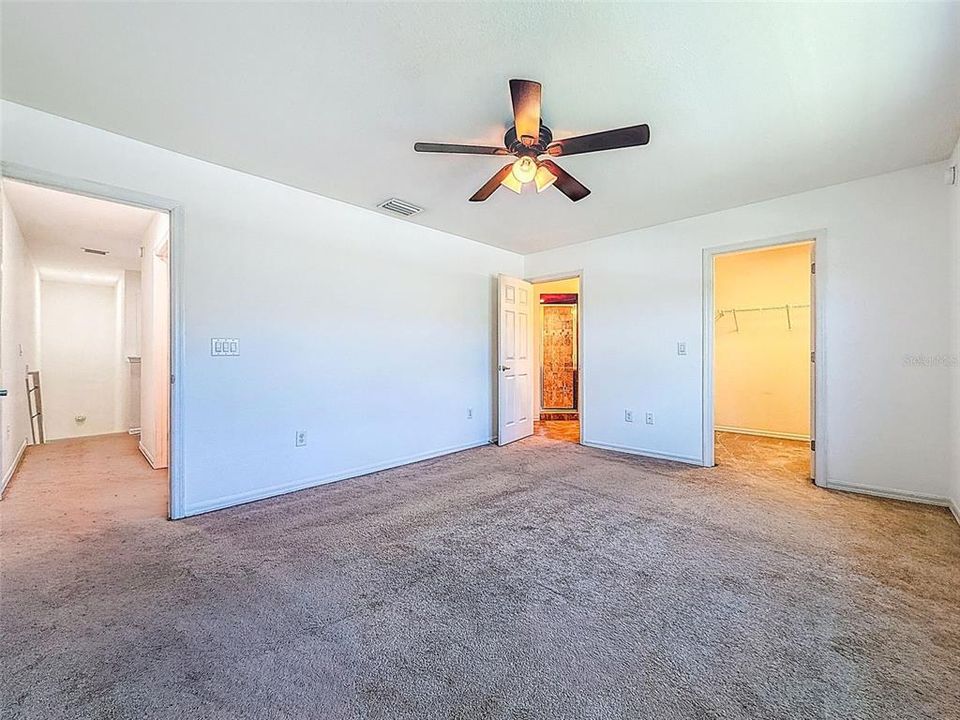 Active With Contract: $249,900 (3 beds, 2 baths, 1650 Square Feet)