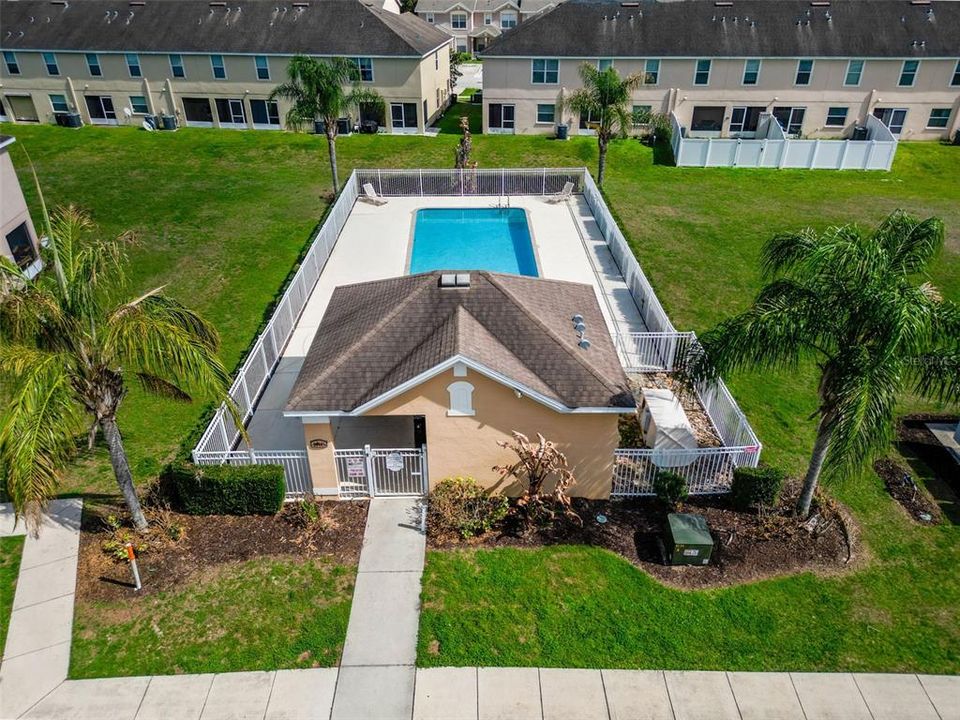Active With Contract: $249,900 (3 beds, 2 baths, 1650 Square Feet)