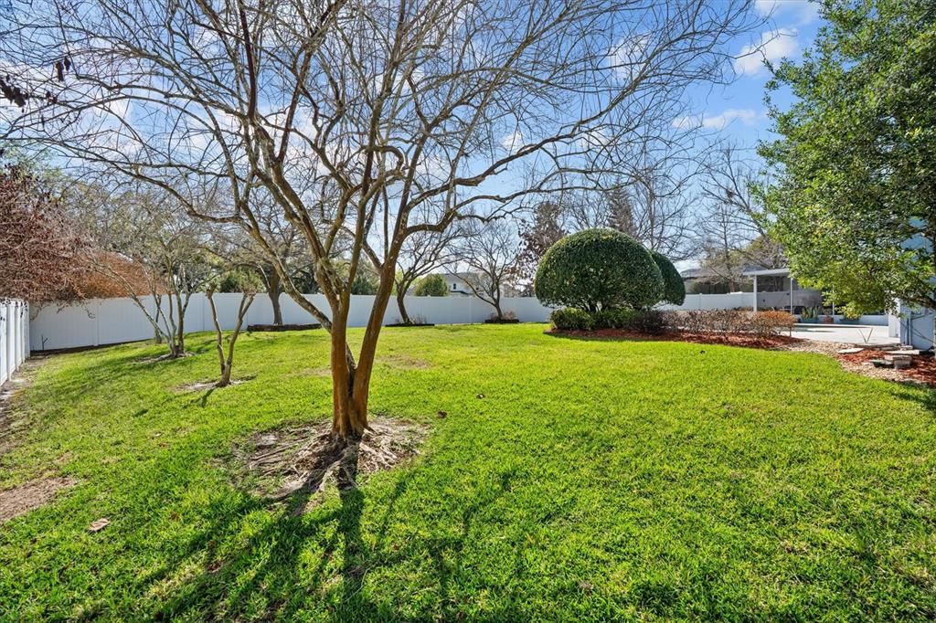 Active With Contract: $1,199,900 (5 beds, 4 baths, 4001 Square Feet)