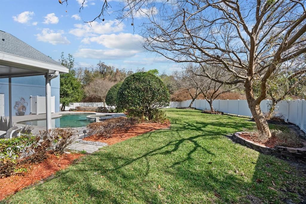 Active With Contract: $1,199,900 (5 beds, 4 baths, 4001 Square Feet)