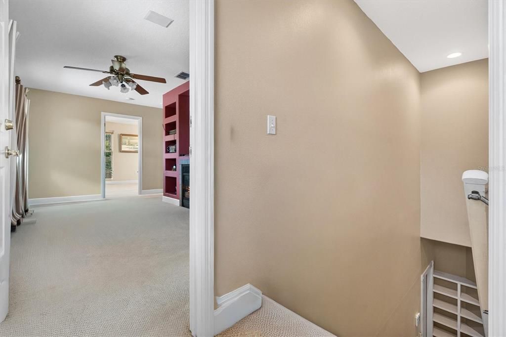 Active With Contract: $1,199,900 (5 beds, 4 baths, 4001 Square Feet)