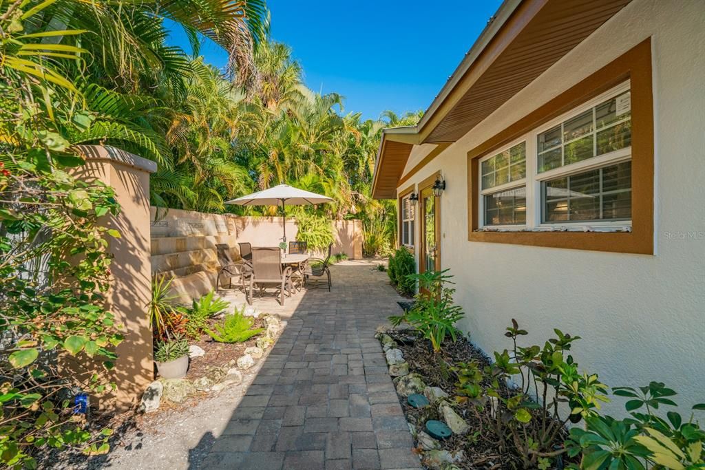 En Venta: $2,200,000 (5 camas, 0 baños, 2320 Pies cuadrados)