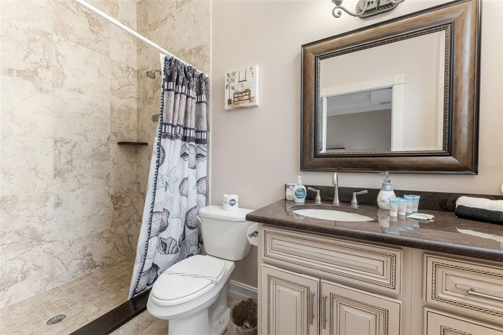 En Venta: $2,200,000 (5 camas, 0 baños, 2320 Pies cuadrados)