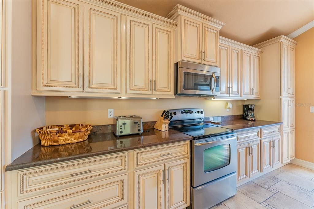 En Venta: $2,200,000 (5 camas, 0 baños, 2320 Pies cuadrados)