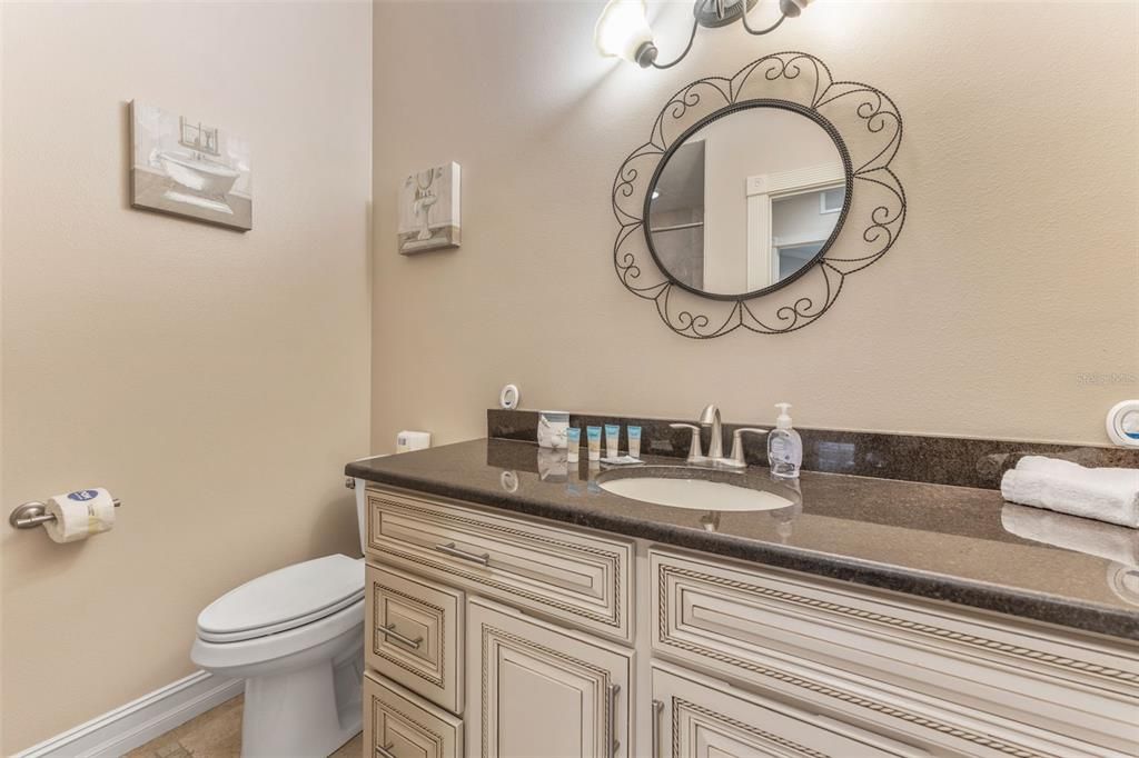 En Venta: $2,200,000 (5 camas, 0 baños, 2320 Pies cuadrados)