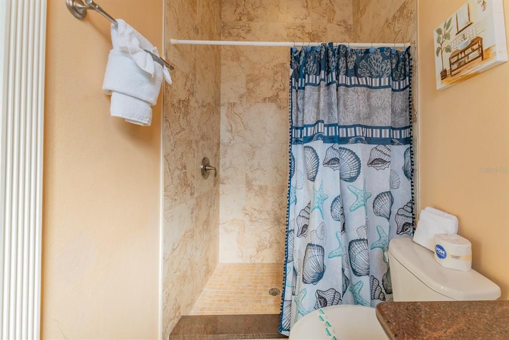 En Venta: $2,200,000 (5 camas, 0 baños, 2320 Pies cuadrados)