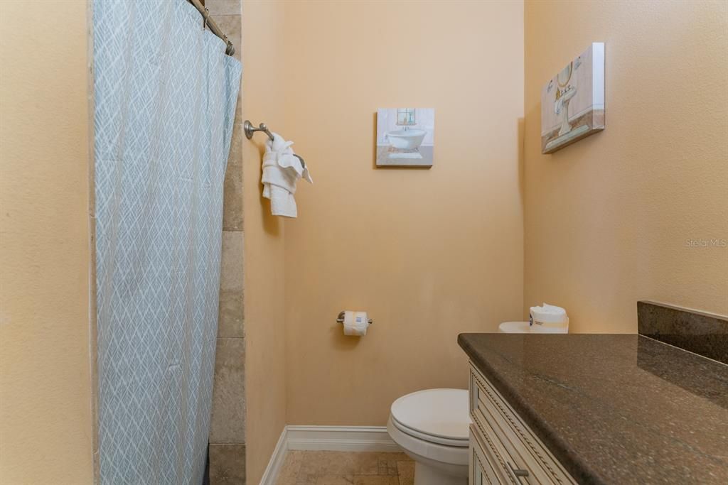 En Venta: $2,200,000 (5 camas, 0 baños, 2320 Pies cuadrados)