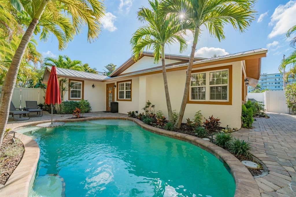 En Venta: $2,200,000 (5 camas, 0 baños, 2320 Pies cuadrados)