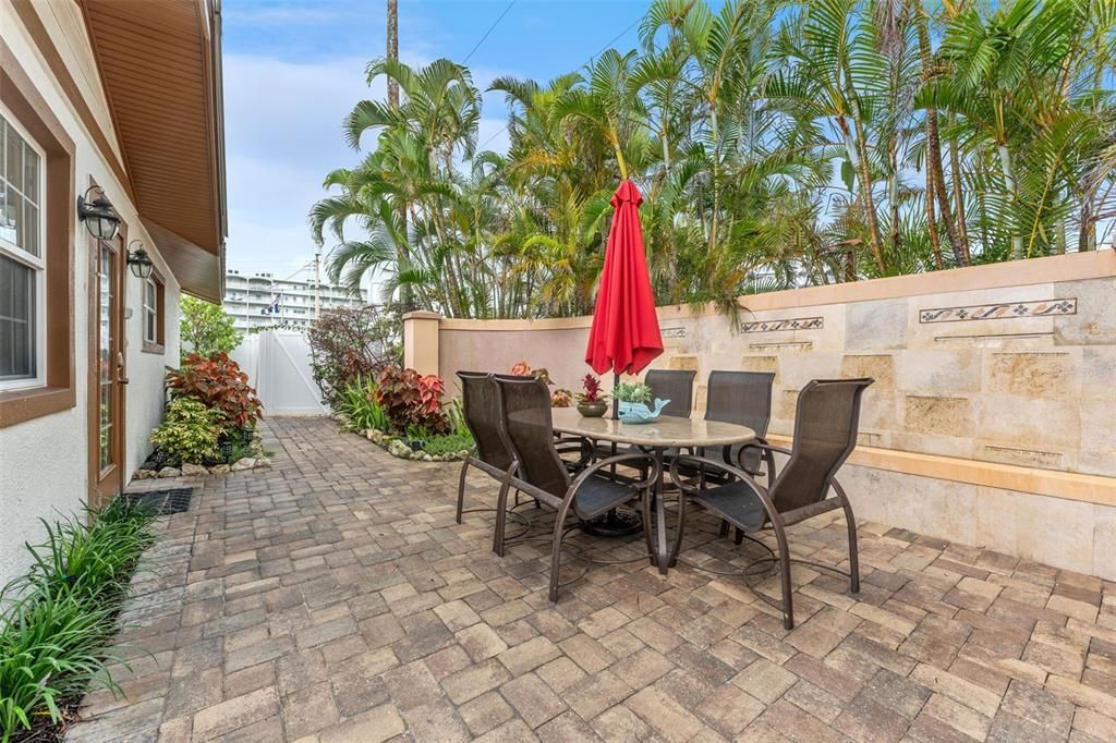 En Venta: $2,200,000 (5 camas, 0 baños, 2320 Pies cuadrados)