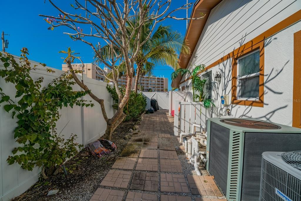 En Venta: $2,200,000 (5 camas, 0 baños, 2320 Pies cuadrados)