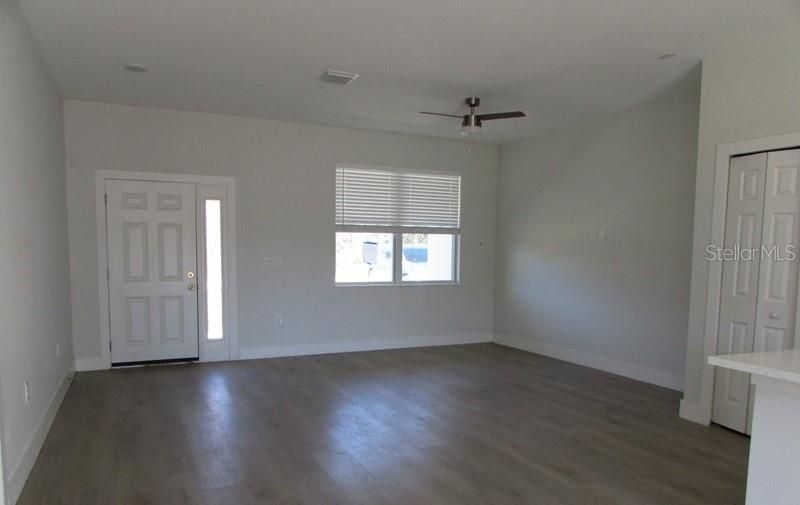 For Sale: $255,000 (4 beds, 2 baths, 1668 Square Feet)