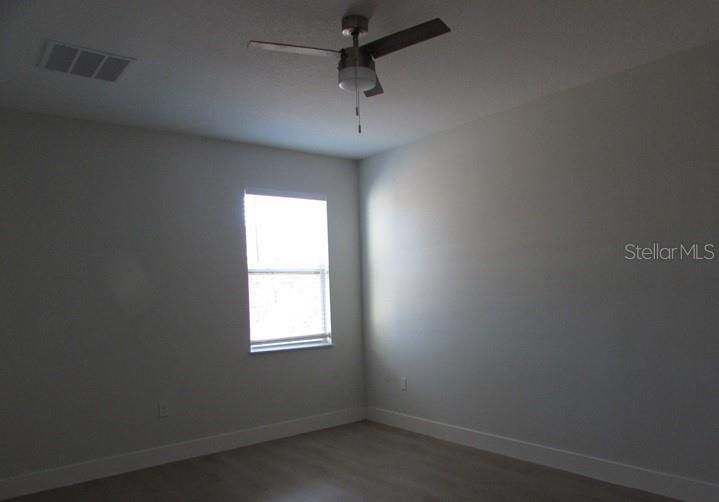 For Sale: $255,000 (4 beds, 2 baths, 1668 Square Feet)