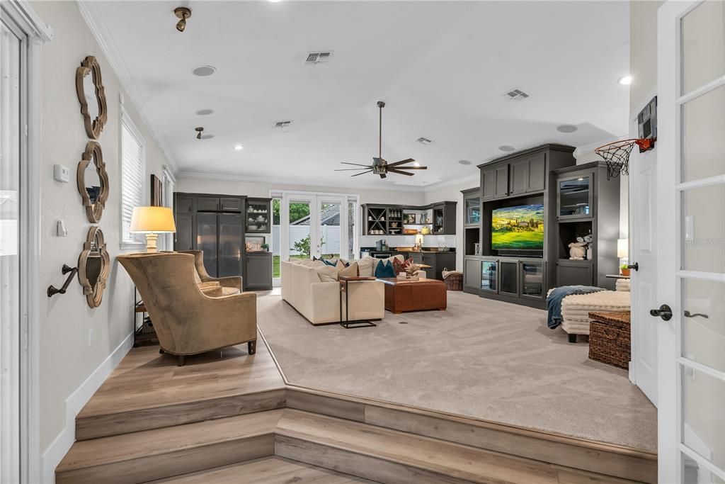 Activo con contrato: $1,099,000 (4 camas, 3 baños, 3181 Pies cuadrados)
