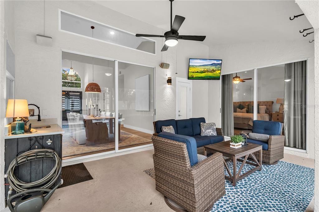 Activo con contrato: $1,099,000 (4 camas, 3 baños, 3181 Pies cuadrados)
