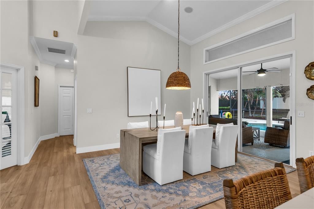 Activo con contrato: $1,099,000 (4 camas, 3 baños, 3181 Pies cuadrados)