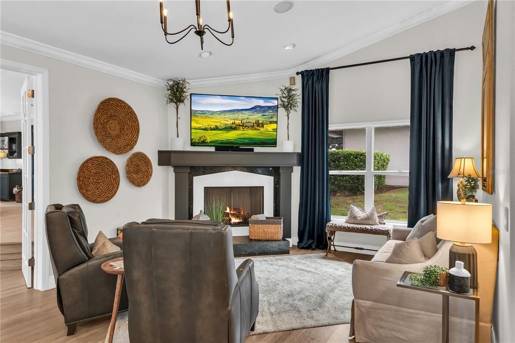 Activo con contrato: $1,099,000 (4 camas, 3 baños, 3181 Pies cuadrados)