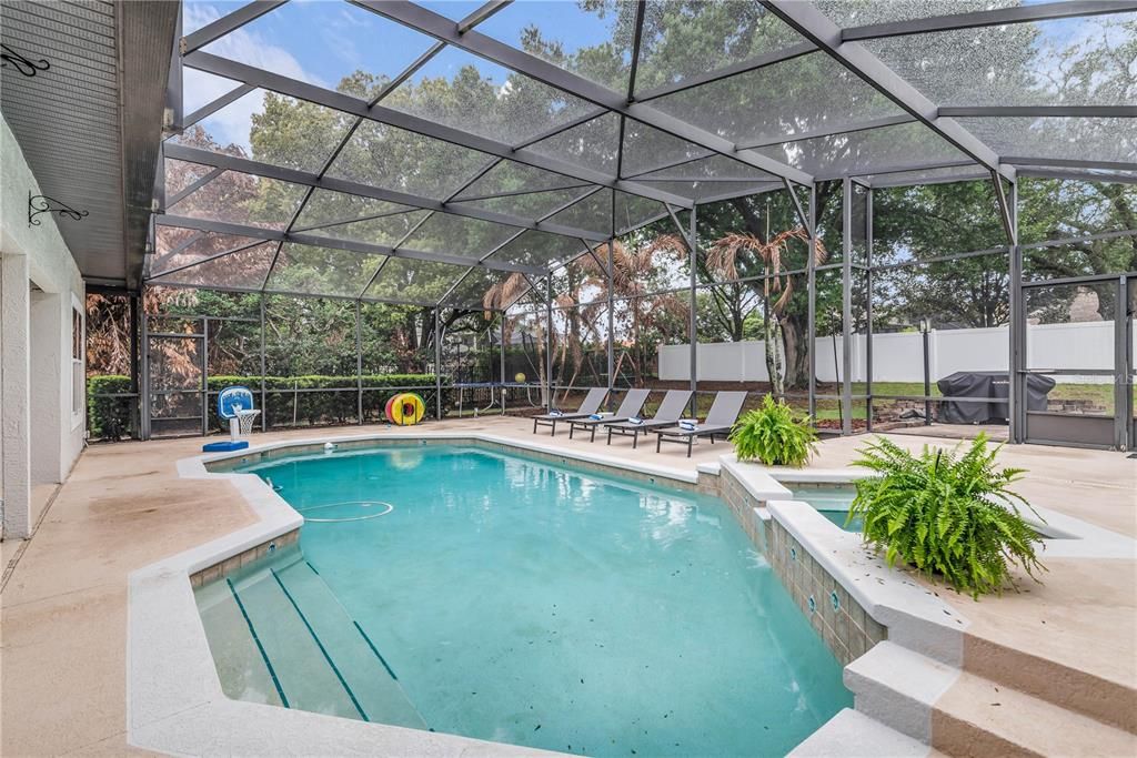 Activo con contrato: $1,099,000 (4 camas, 3 baños, 3181 Pies cuadrados)