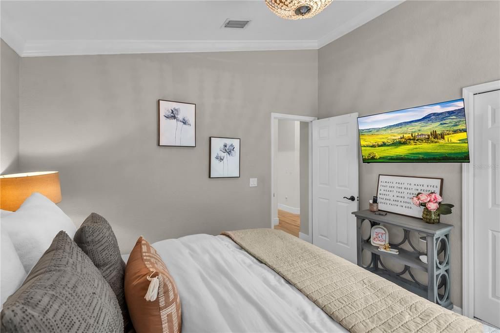 Activo con contrato: $1,099,000 (4 camas, 3 baños, 3181 Pies cuadrados)