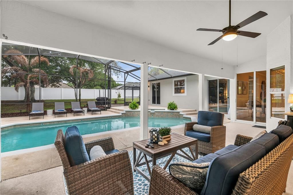 Activo con contrato: $1,099,000 (4 camas, 3 baños, 3181 Pies cuadrados)