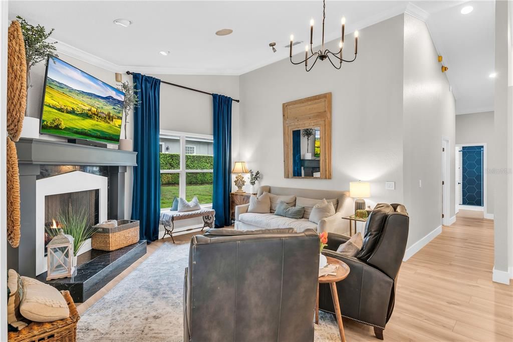 Activo con contrato: $1,099,000 (4 camas, 3 baños, 3181 Pies cuadrados)