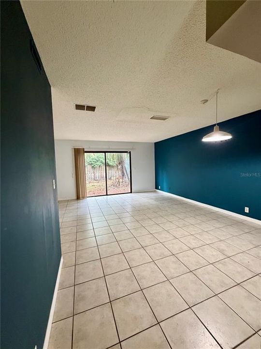 В аренду: $1,600 (2 спален, 1 ванн, 1080 Квадратных фут)