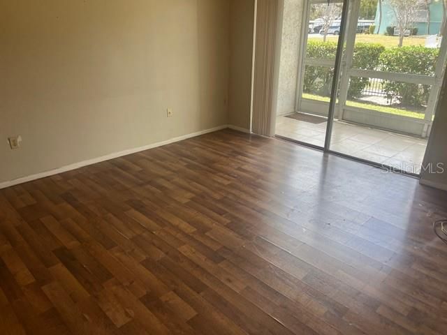 Activo con contrato: $159,900 (3 camas, 2 baños, 1106 Pies cuadrados)