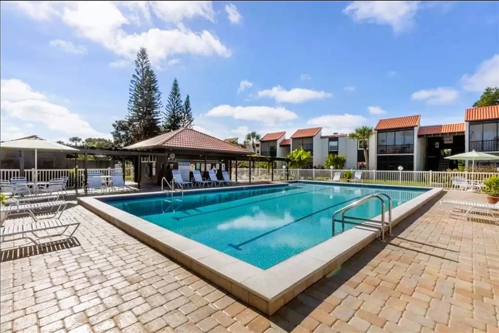 Activo con contrato: $159,900 (3 camas, 2 baños, 1106 Pies cuadrados)