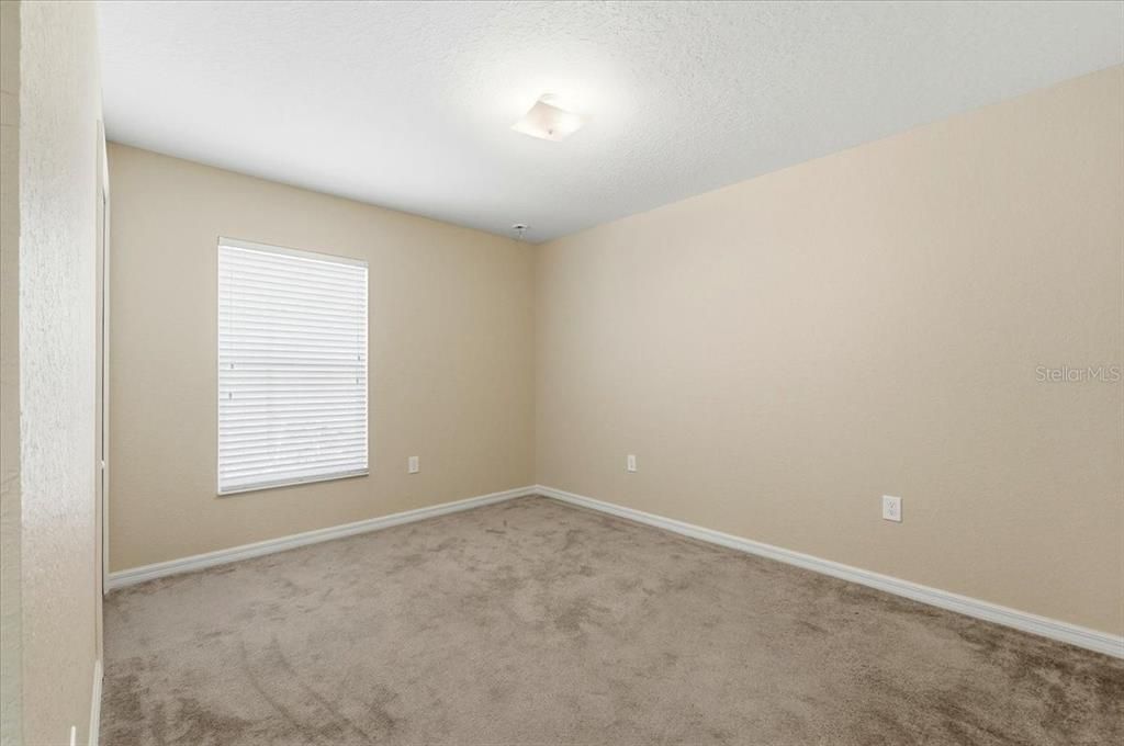 Active With Contract: $314,900 (3 beds, 2 baths, 1778 Square Feet)
