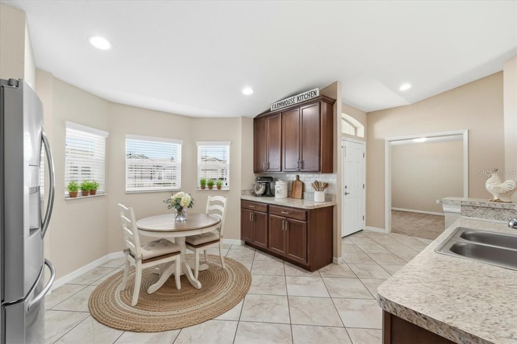 Active With Contract: $314,900 (3 beds, 2 baths, 1778 Square Feet)