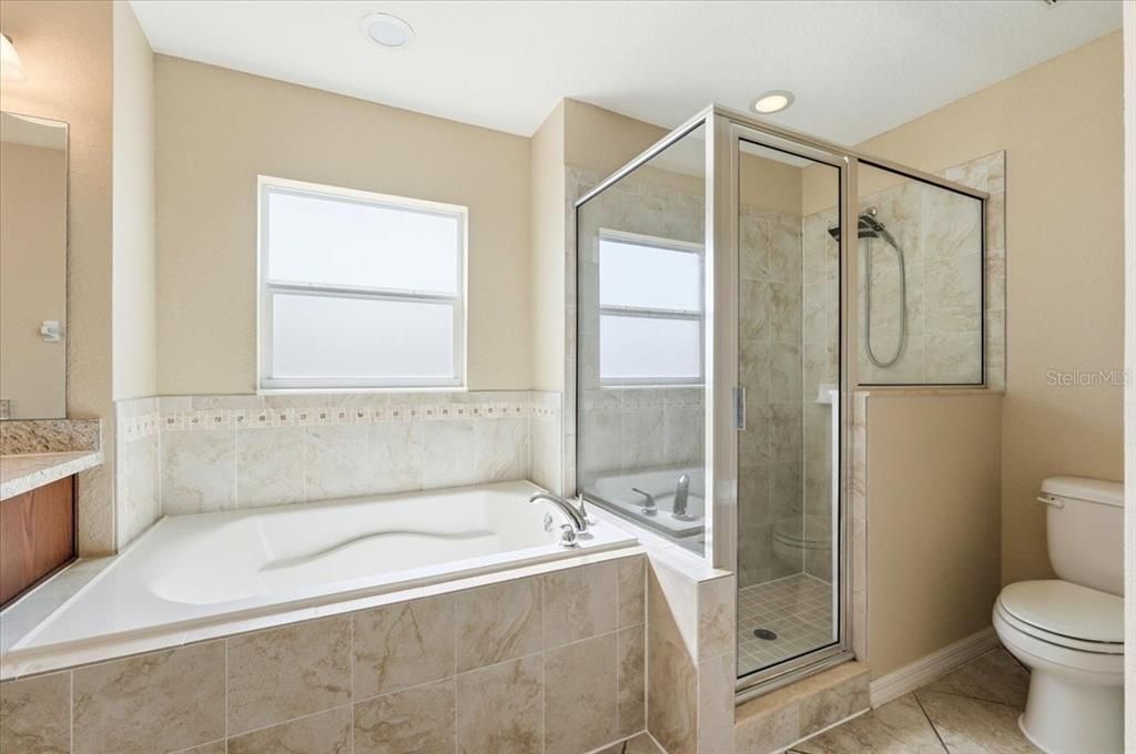 Active With Contract: $314,900 (3 beds, 2 baths, 1778 Square Feet)
